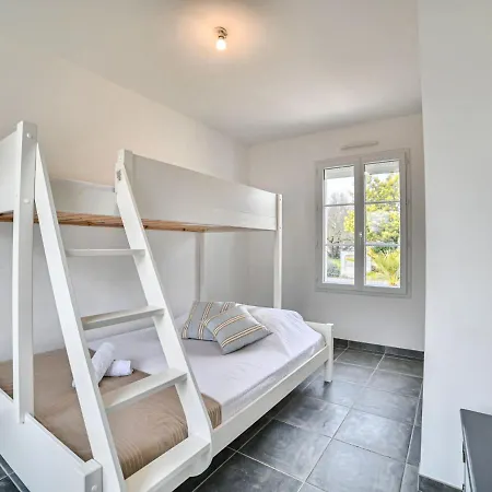 Holiday home Les Salines By Interhome Grand-Village-Plage